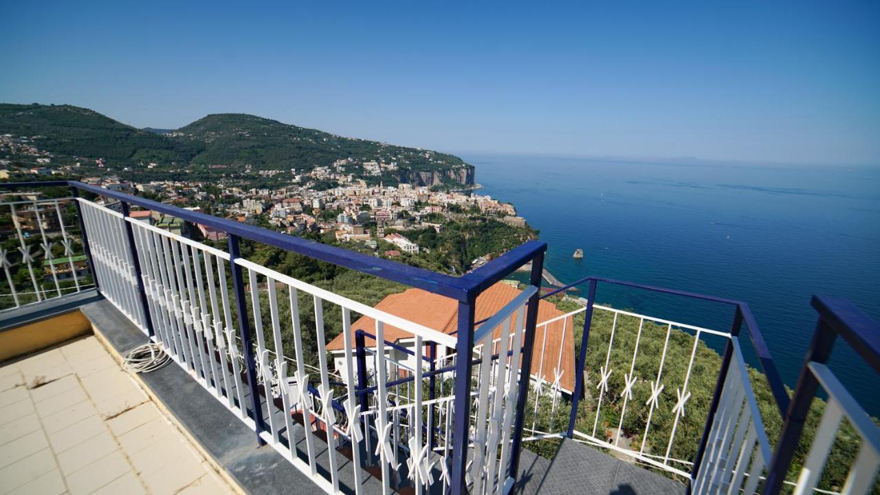 Mira Vico Apartments Vico Equense Exteriör bild